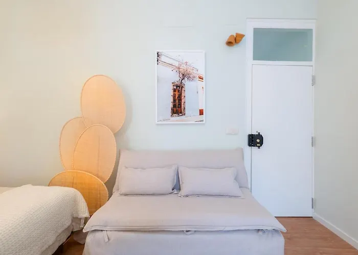 Brand New Stylish Principe Real With Patio Апартаменты *