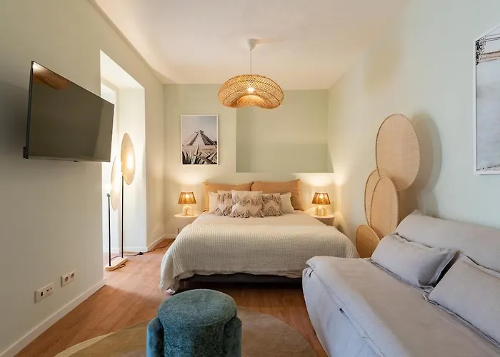 Brand New Stylish Principe Real With Patio Apartament